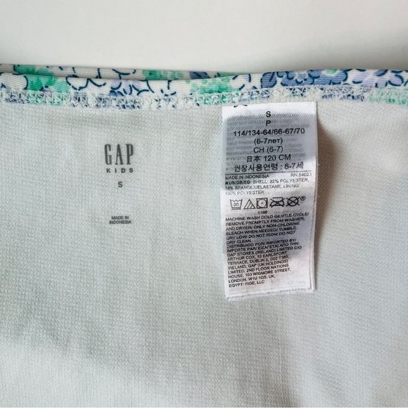 Gap Kids Microfloral Blue and Green Smocked high Waisted Swimsuit - Picture 4 of 6